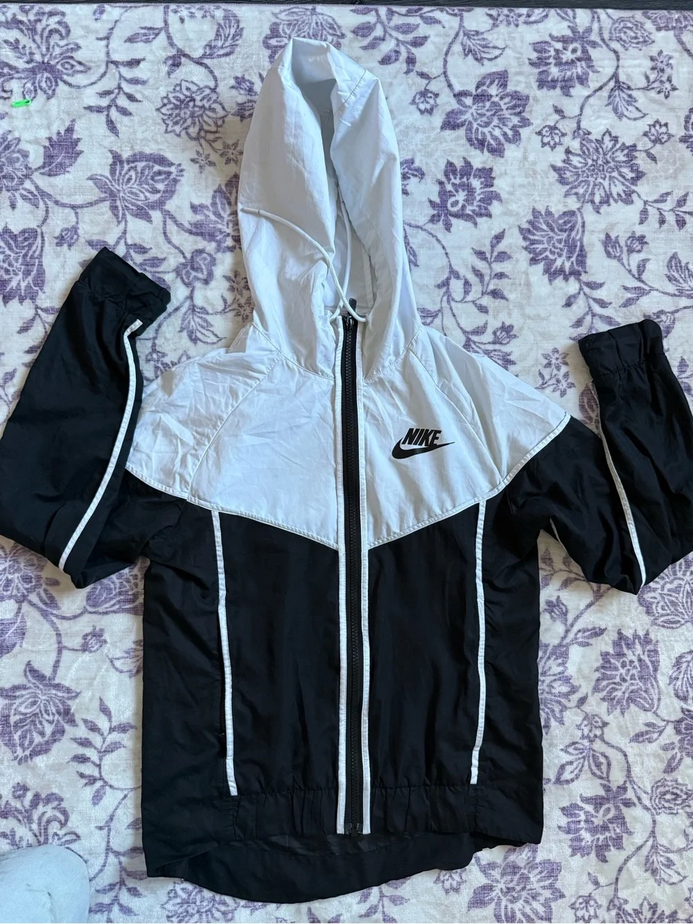 Nike Black and White Hooded Windbreaker
